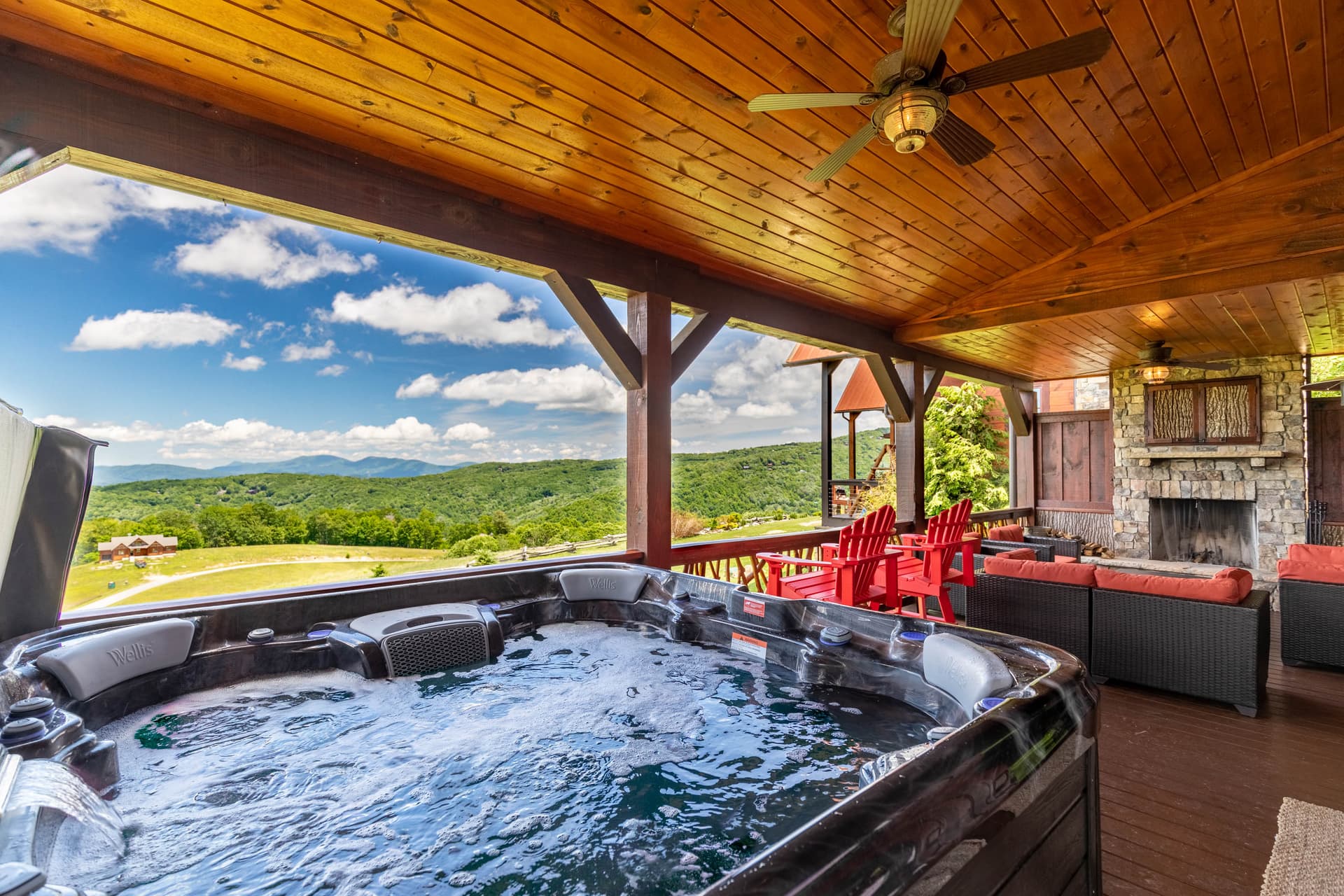 Mountain Lodge Home - Image 6