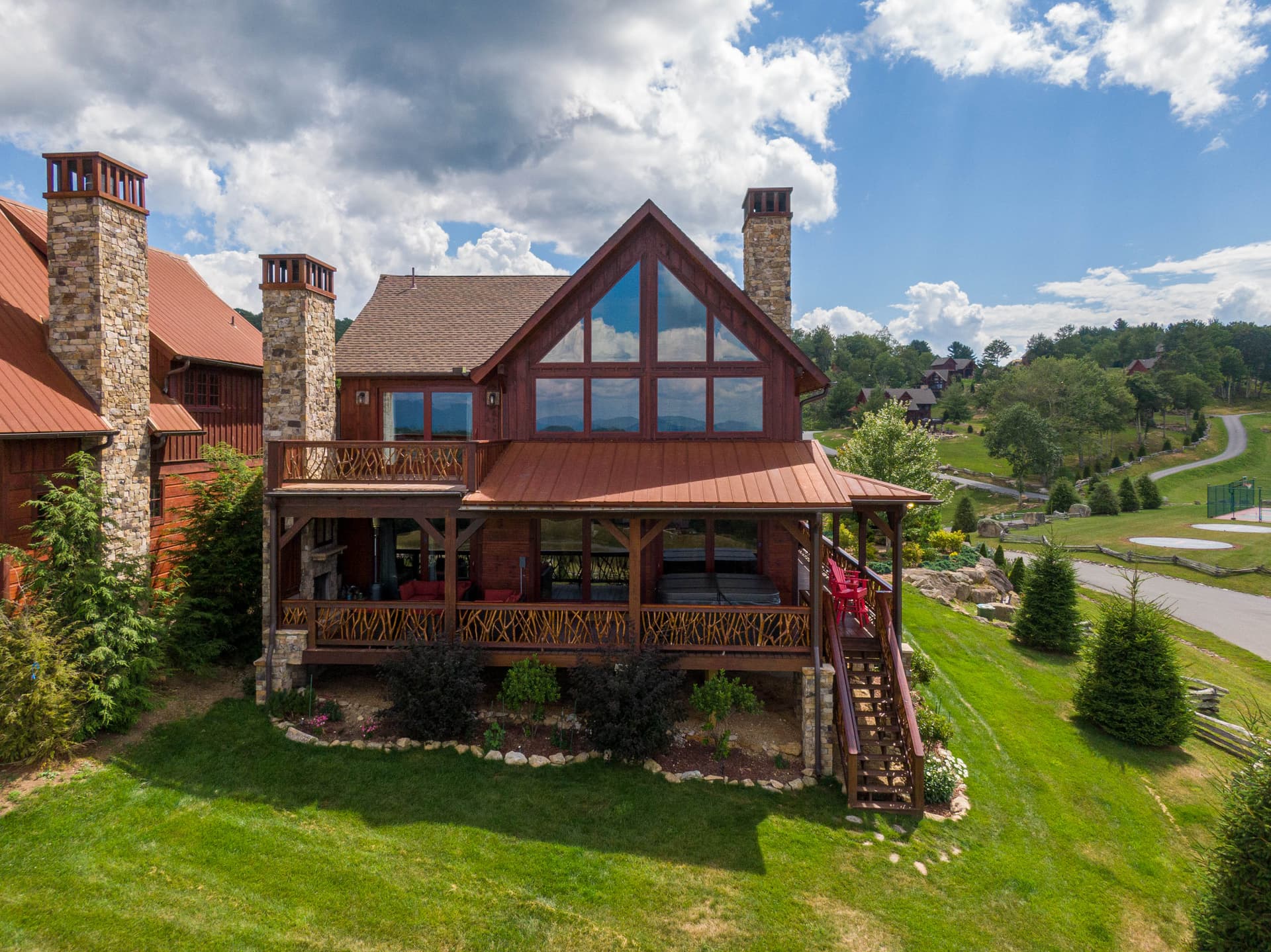 Mountain Lodge Home - Image 21