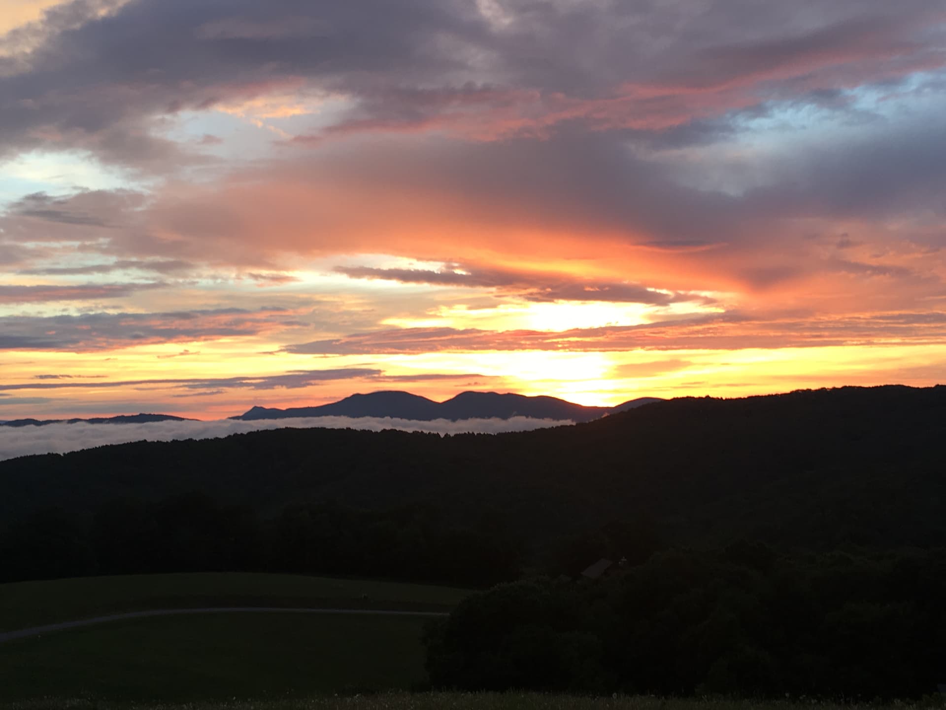 Mountain Lodge Home - Image 24