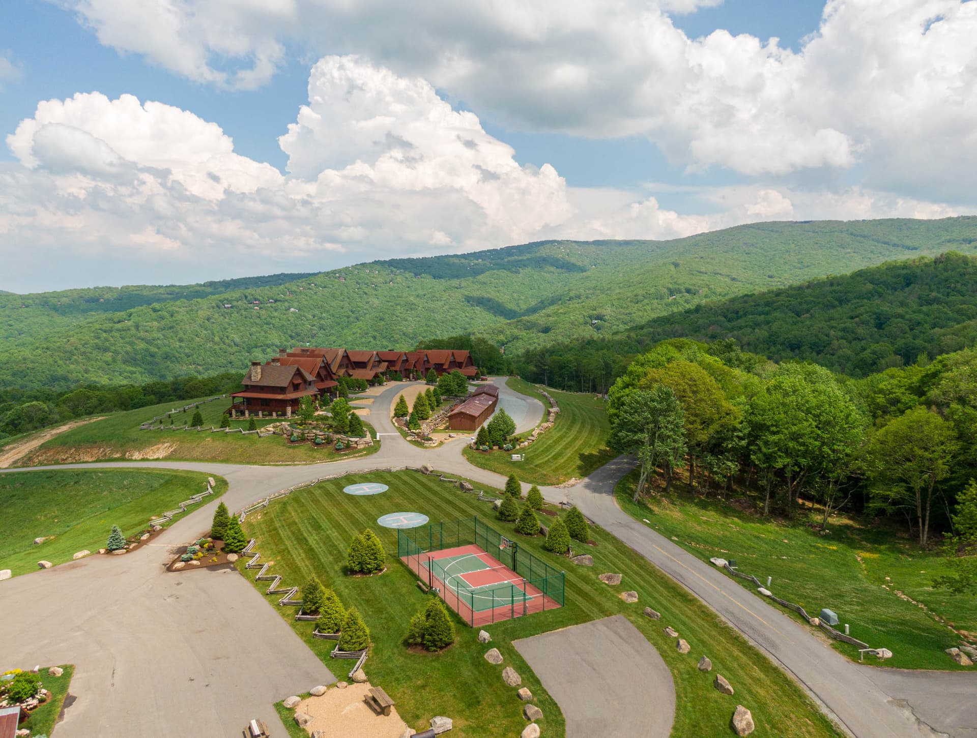 Mountain Lodge Home - Image 34