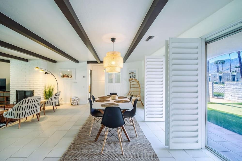 Mountain View Mid-century - Image 8