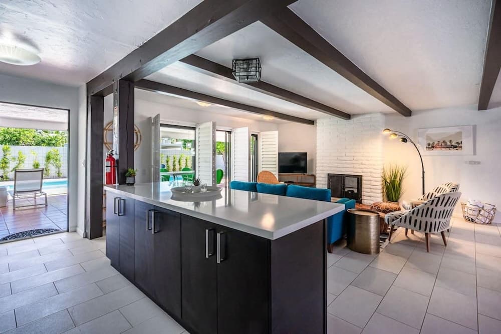 Mountain View Mid-century - Image 10