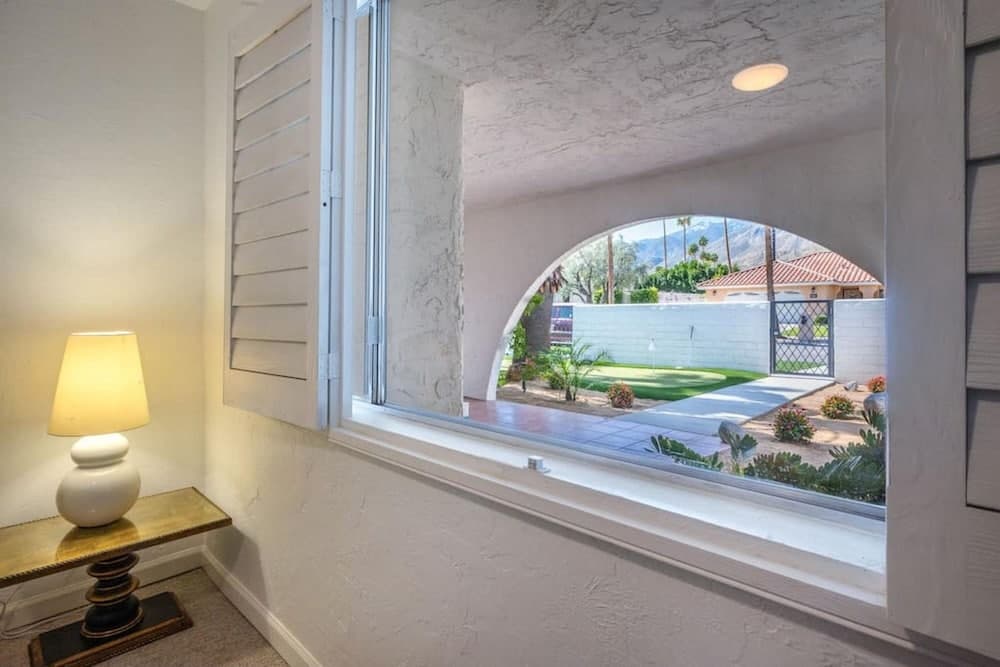 Mountain View Mid-century - Image 23