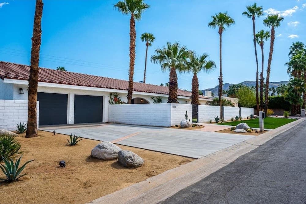 Mountain View Mid-century - Image 35