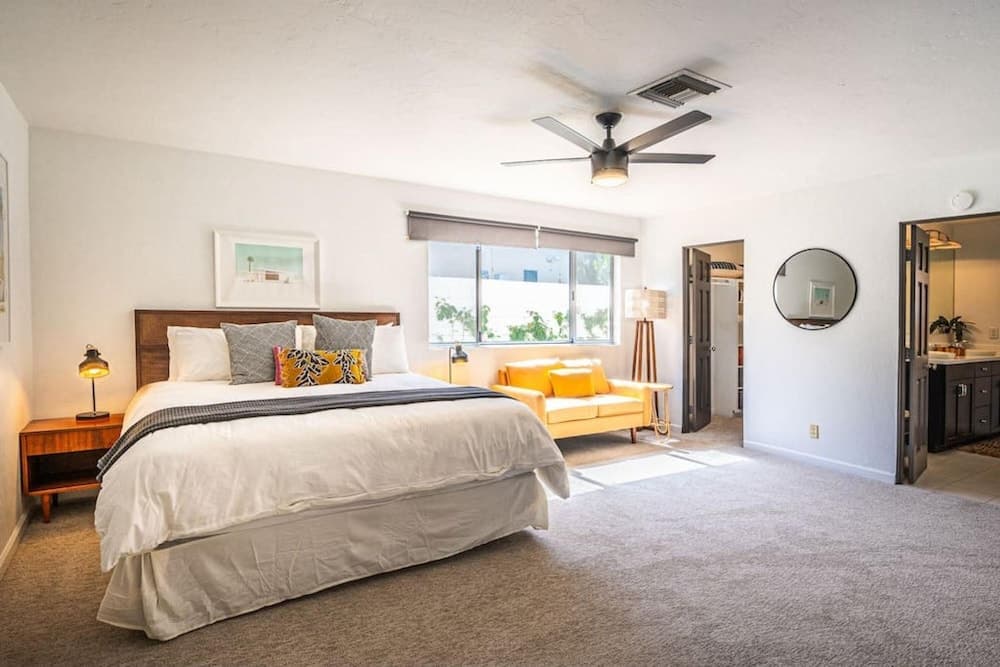 Mountain View Mid-century - Image 24