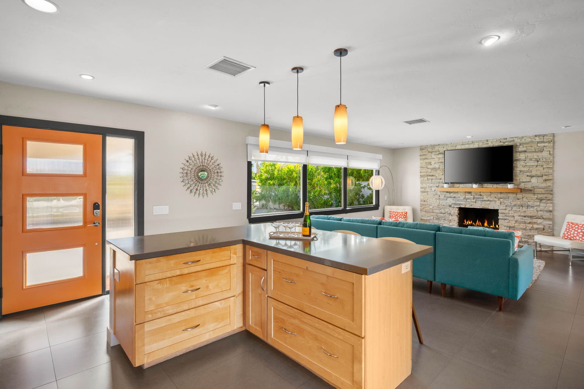 Mountain View Modern - Image 8