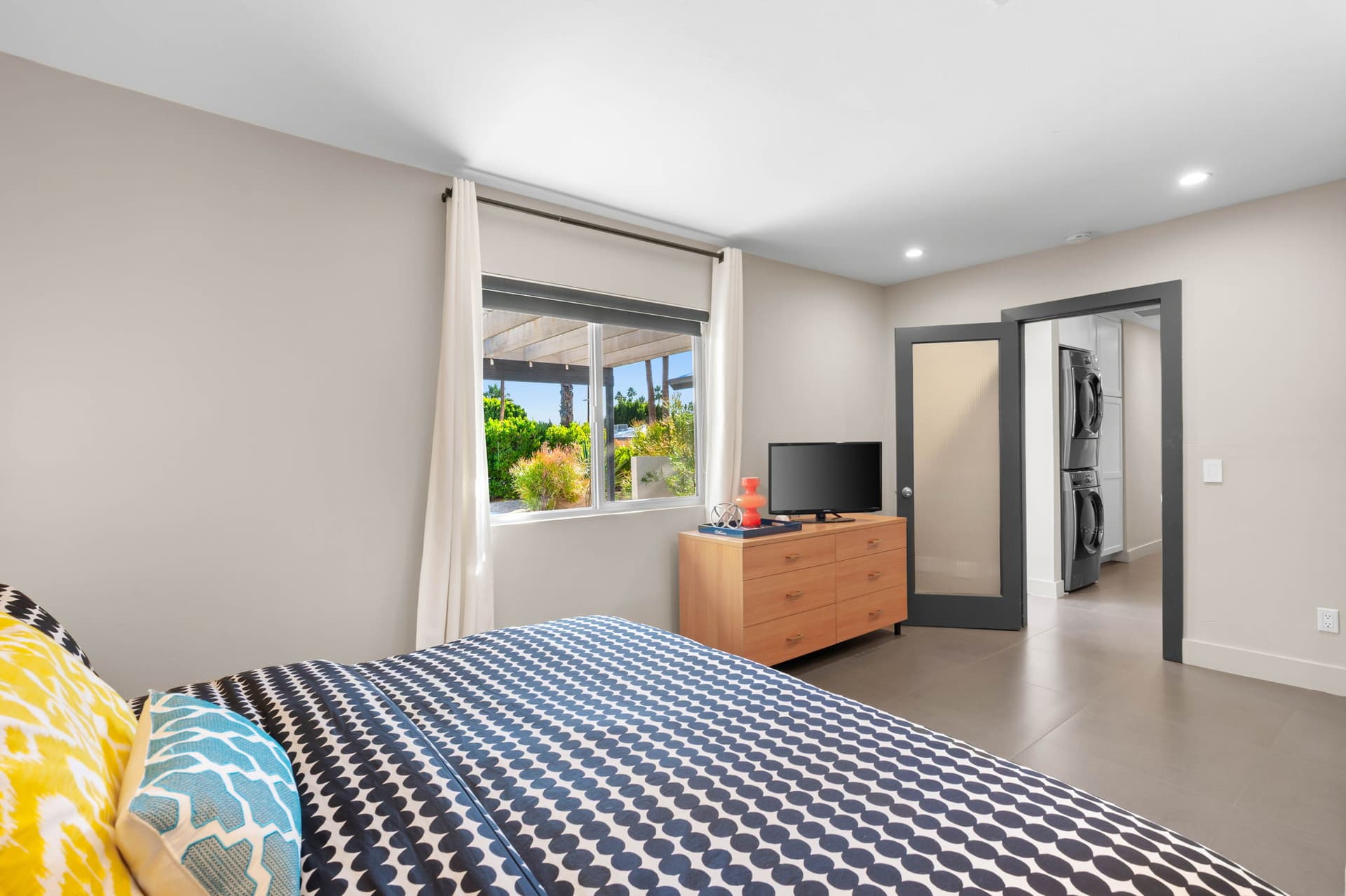 Mountain View Modern - Image 16