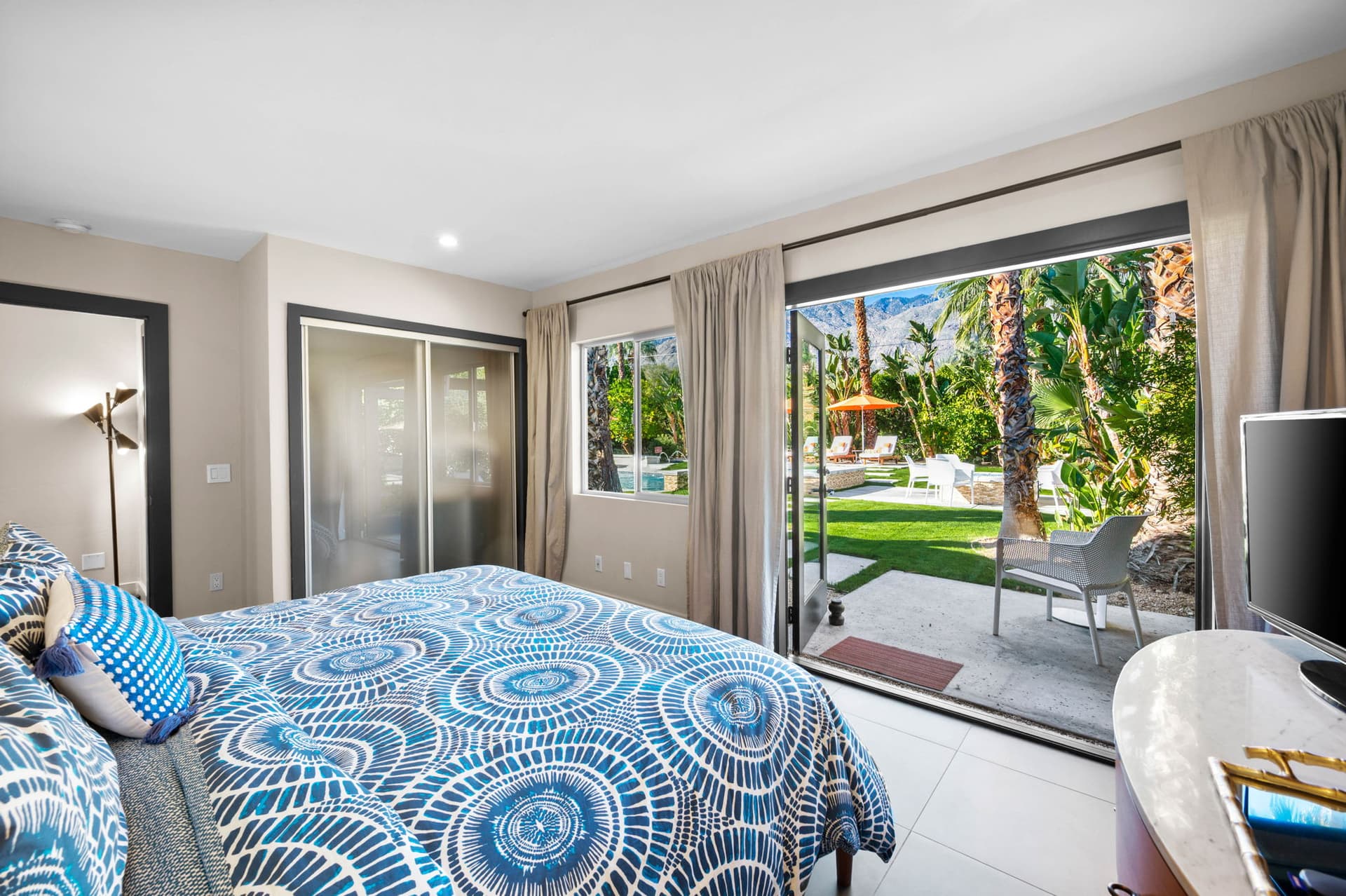 Mountain View Modern - Image 19