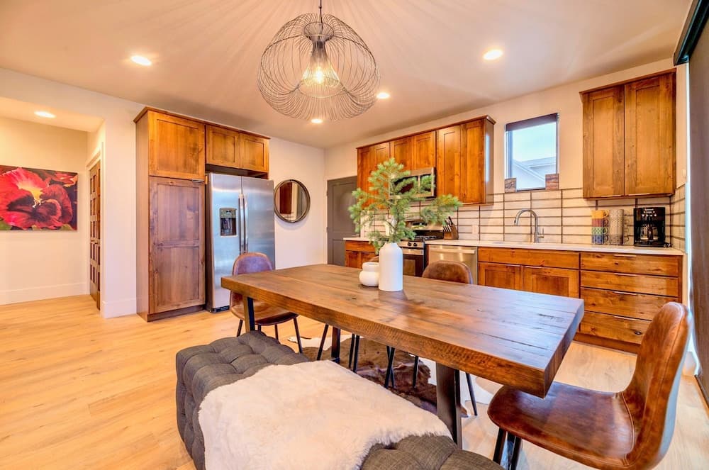 Hearthglen Townhouse - Image 5