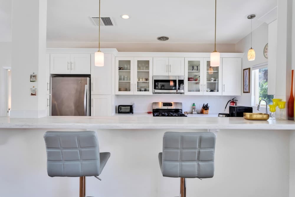 Mountainside Paradise - Image 5