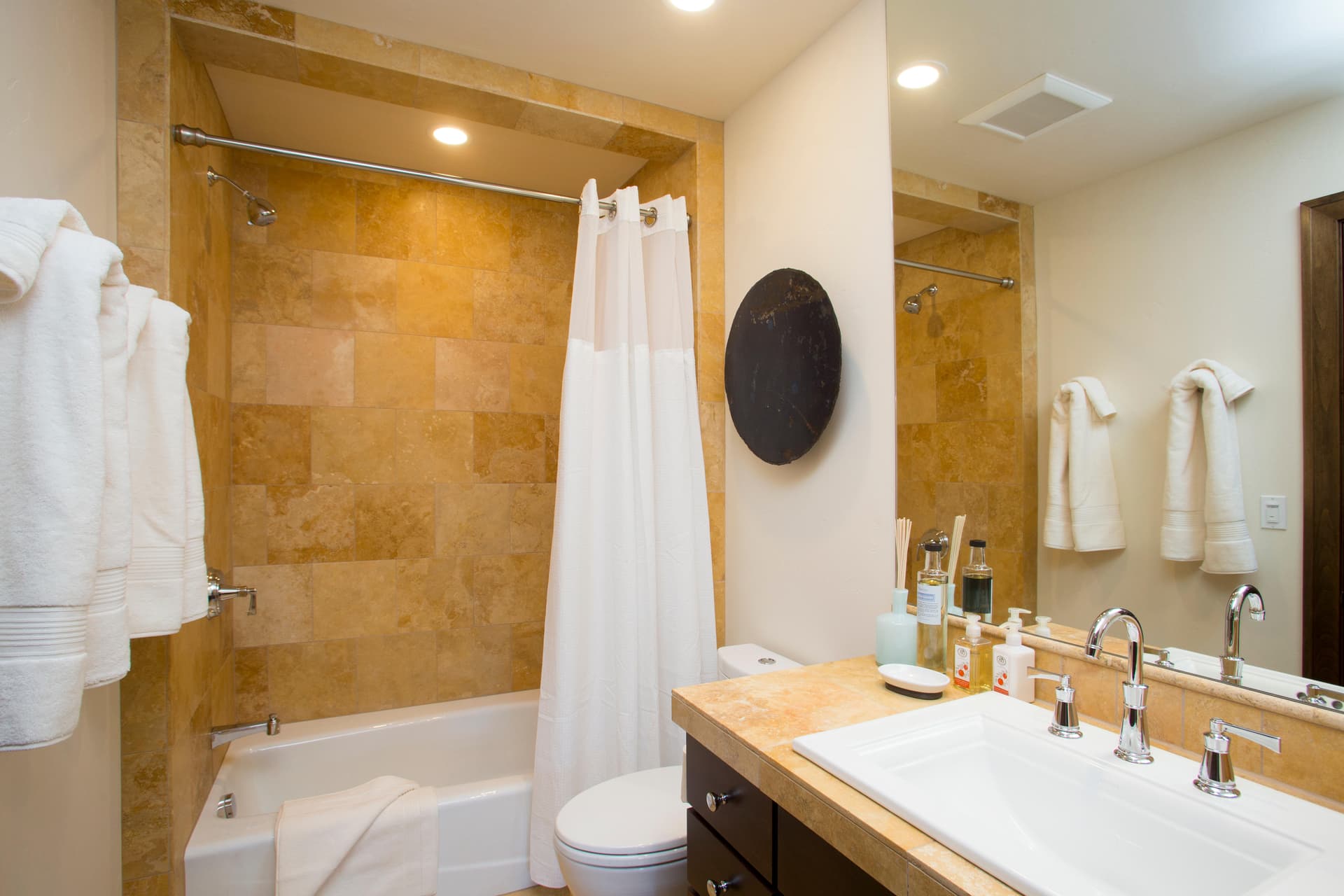 Mountainside Ski-in Ski-Out - Image 10