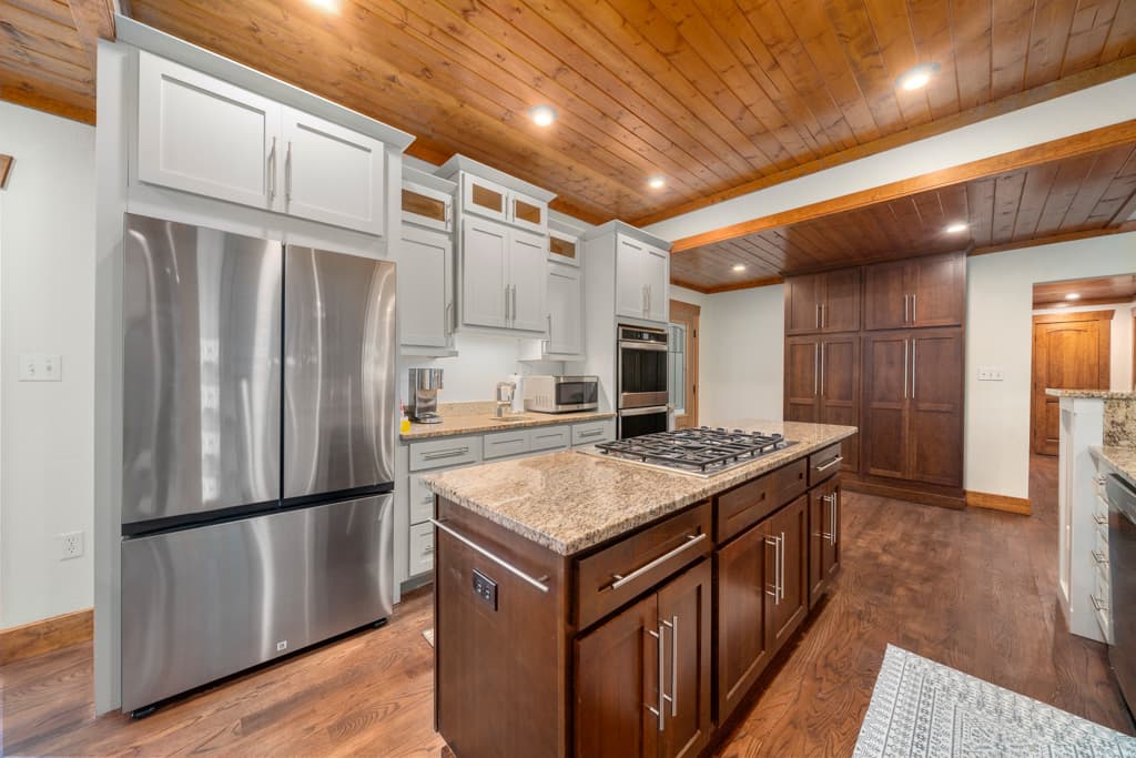 Mountaintop Ridge - Image 13