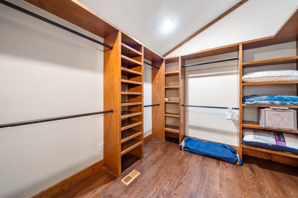 Mountaintop Ridge - Image 23