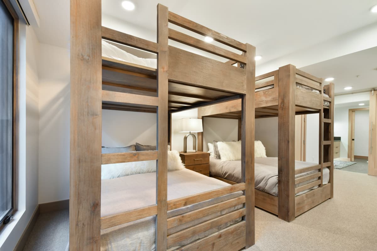 King's Crown - Image 19