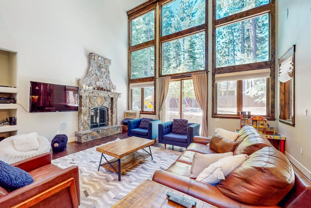 Cochise Charms Place