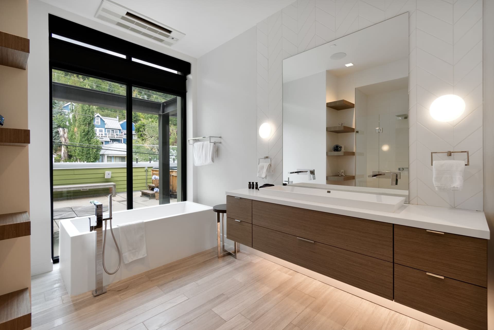 The Penthouse at Parkite - Image 9