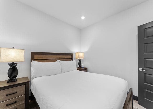 Crestview Chalet Bliss - Image 19