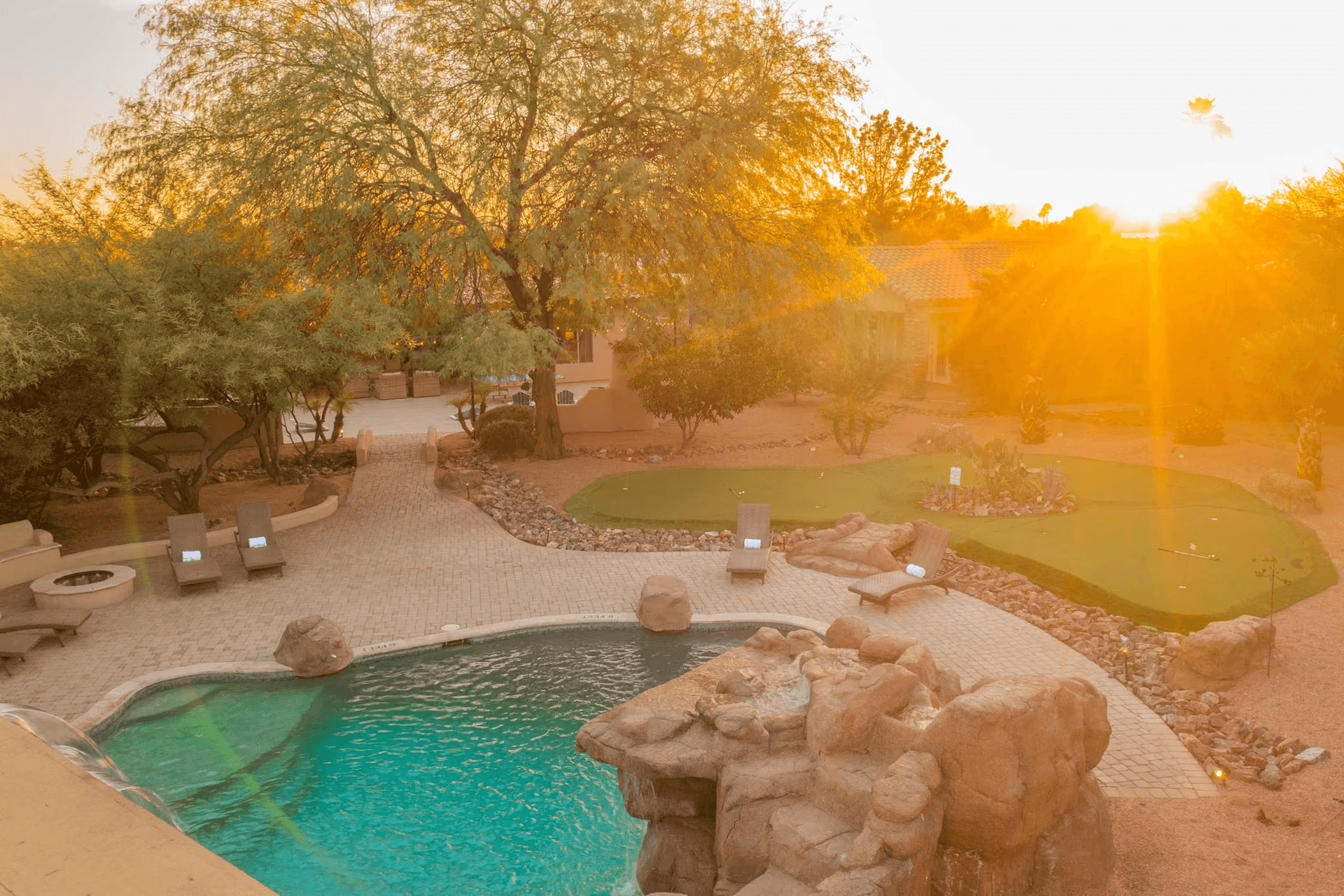 Residence on Cholla - Image 2