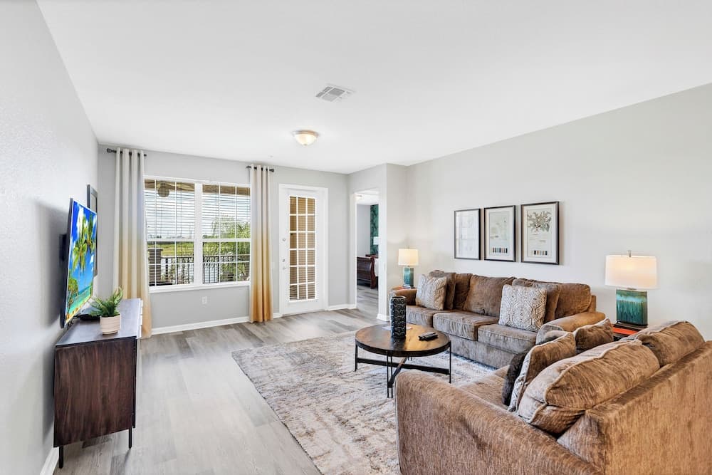 Cayview Realm #306 - Image 1