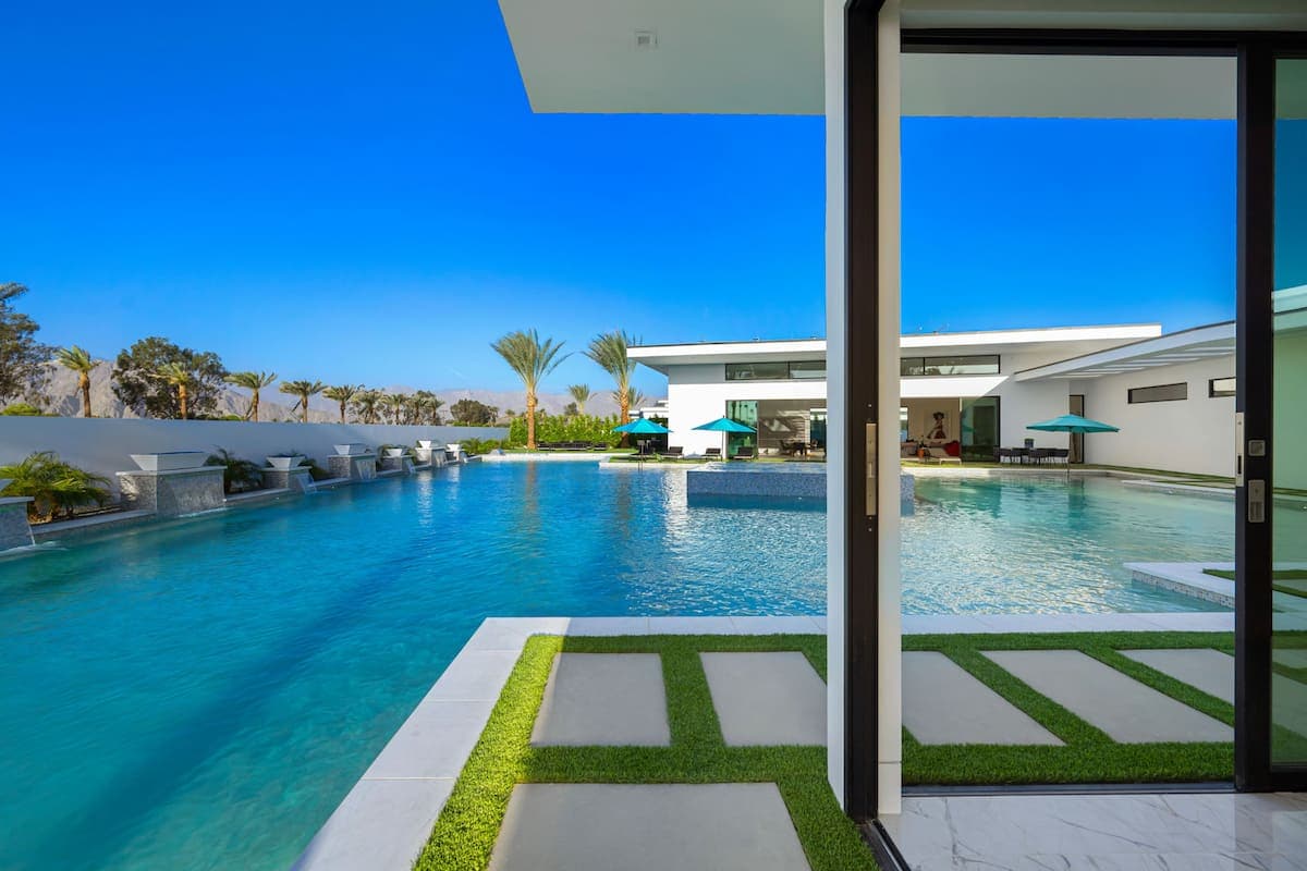 Bravo Villa #10 - Image 57