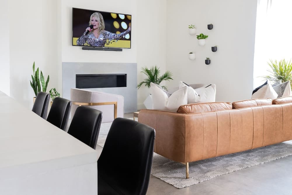 Nash Chic Home - Image 2