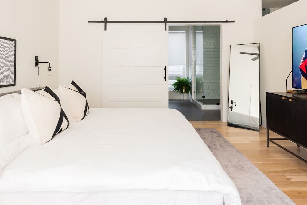 Nash Chic Home - Image 13