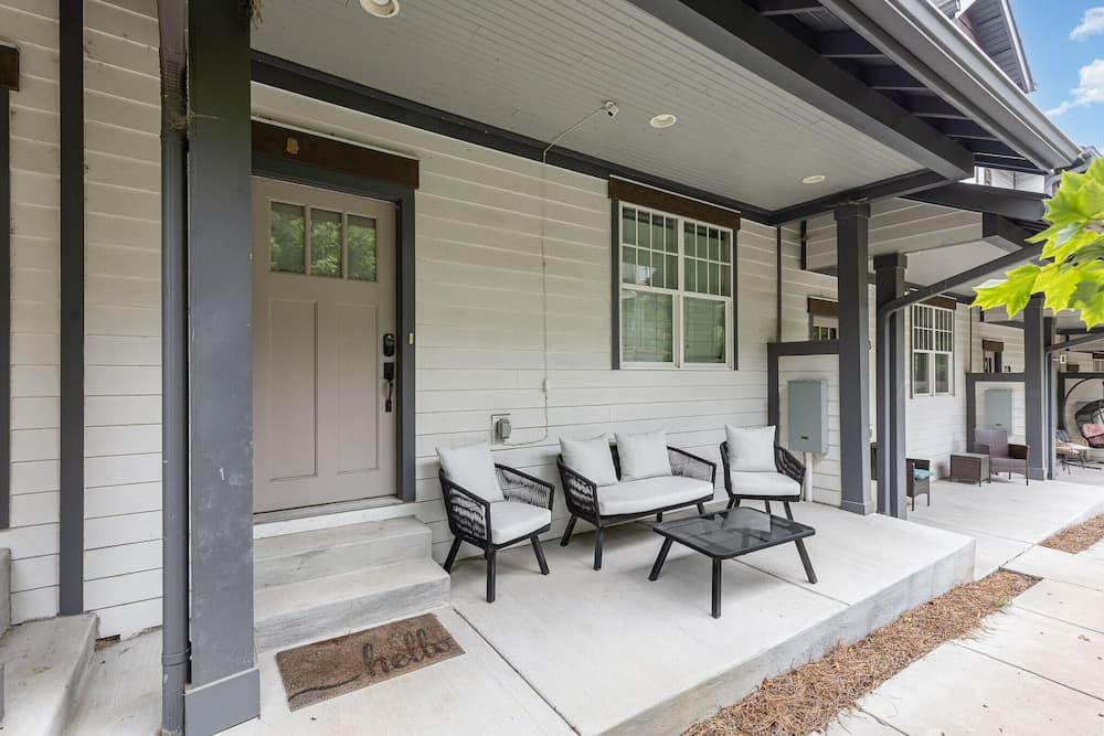 Nashville Comfort - Image 2