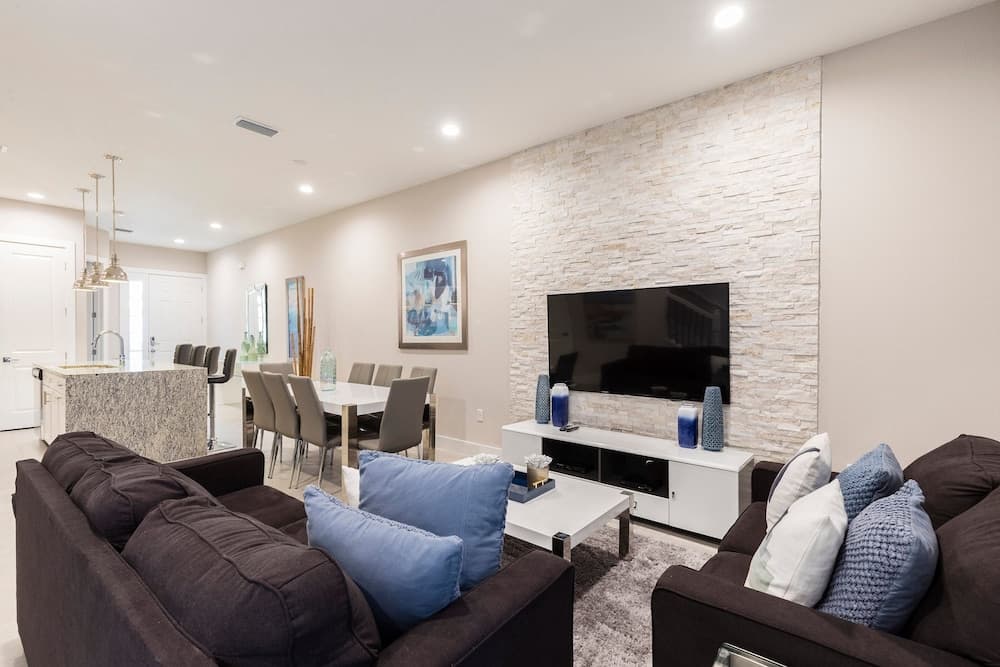 Summerville Townhome #7595 - Image 3