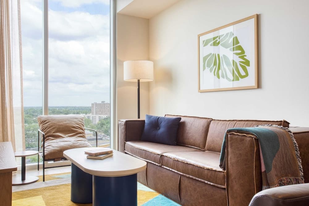 High Rise Retreat #1405 - Image 5