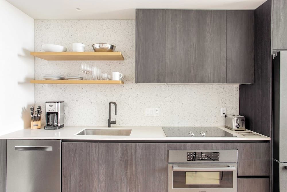 High Rise Retreat #1405 - Image 16