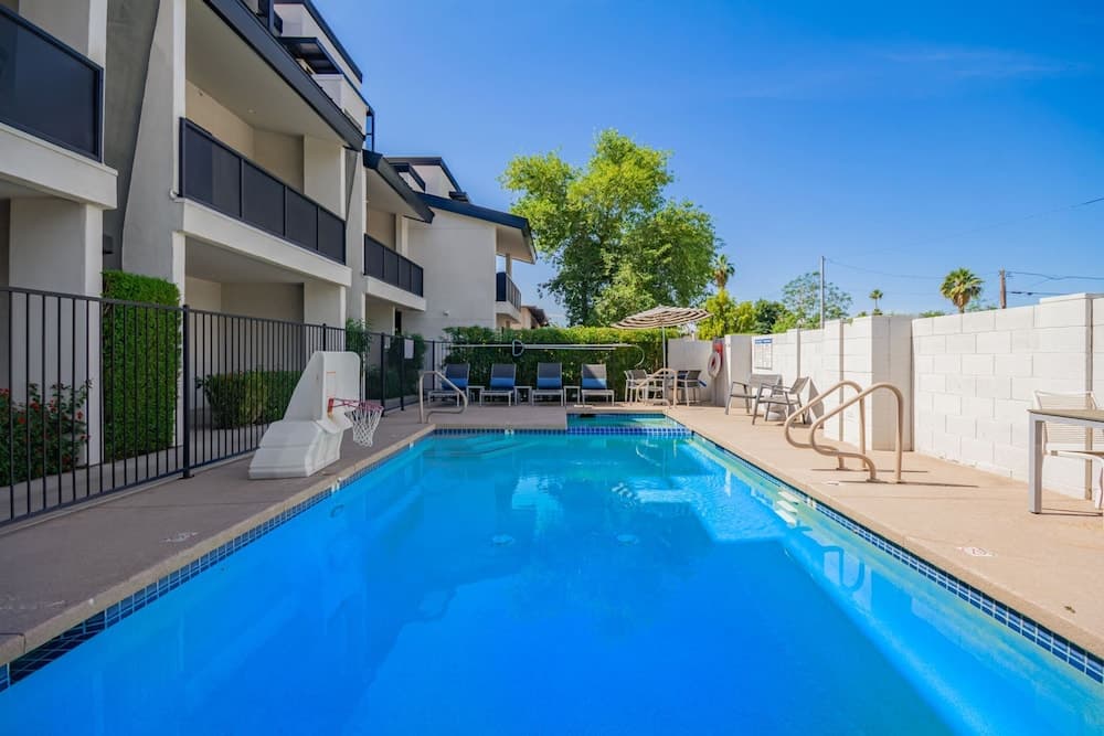 Desert Oasis - Image 37