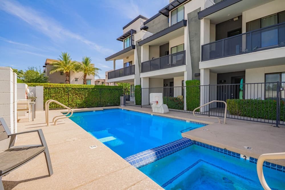 Desert Oasis - Image 3