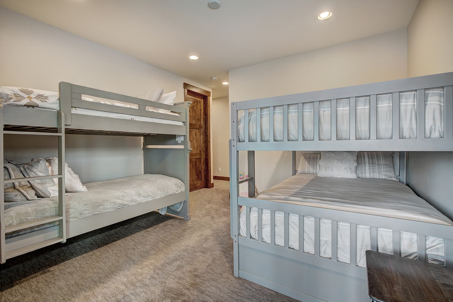 Eagle Ridge - Image 19