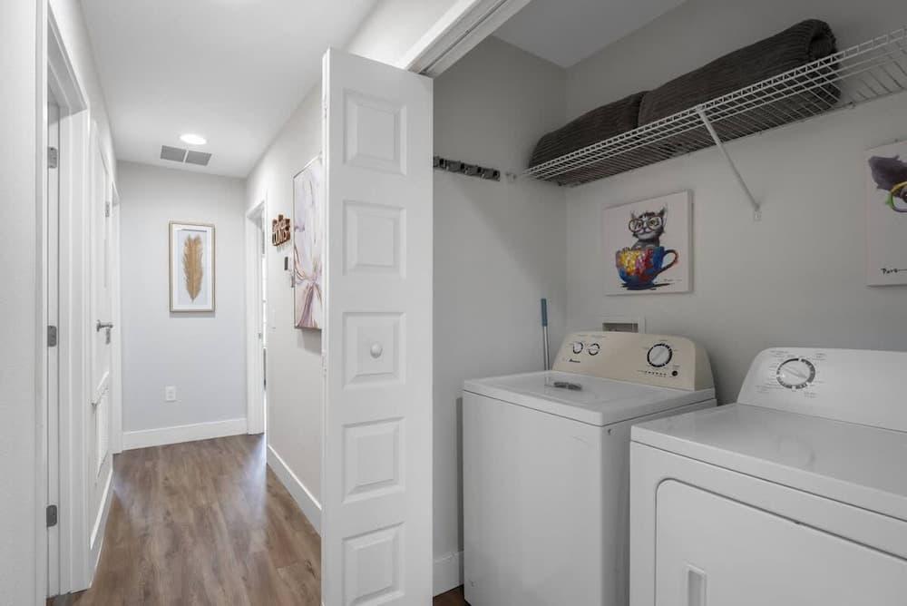 Summer Flowers Townhouse - Image 41