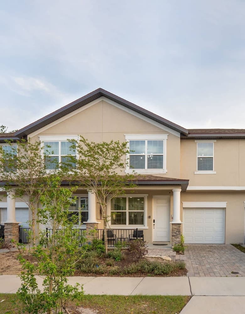 Summer Flowers Townhouse - Image 2