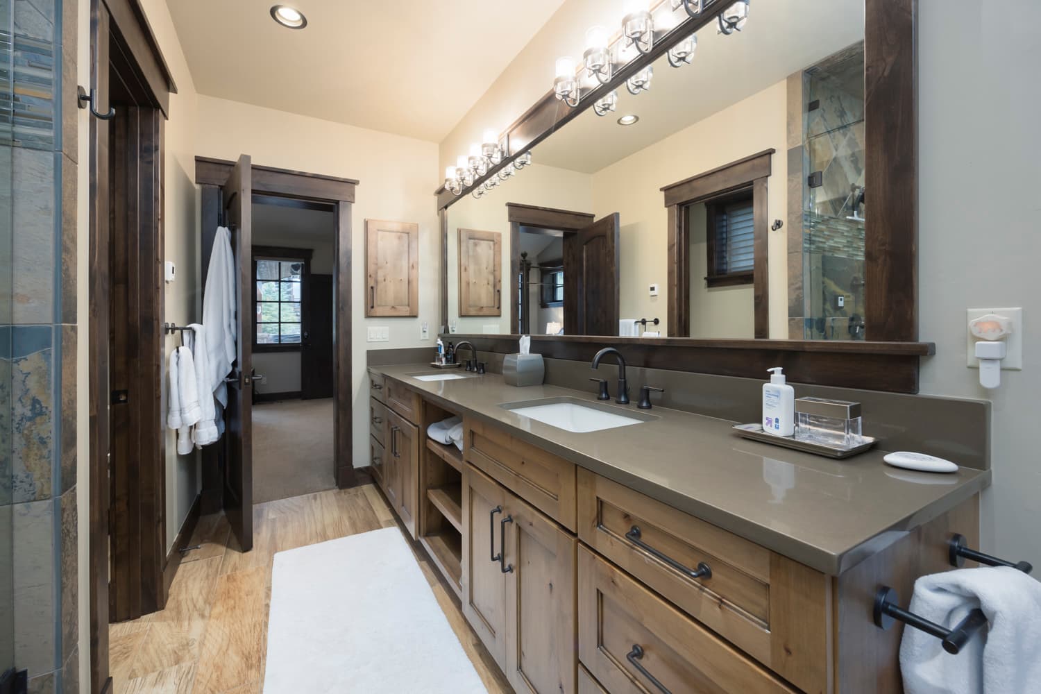 Ten Mile Vista - Image 19