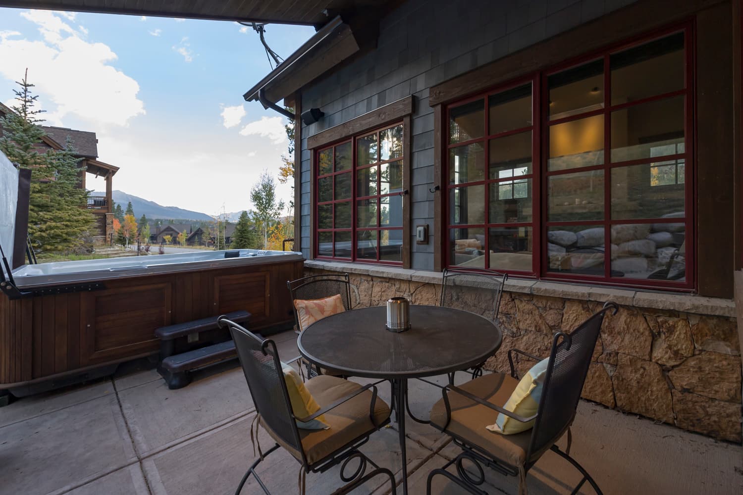 Ten Mile Vista - Image 34