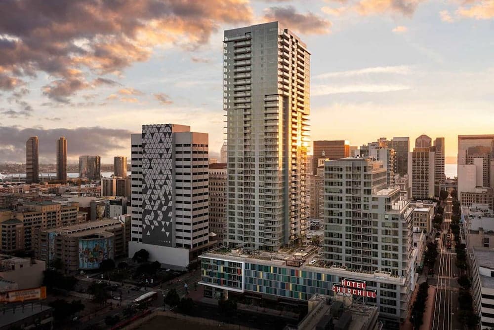 Upscale Downtown San Diego Stay - Image 30