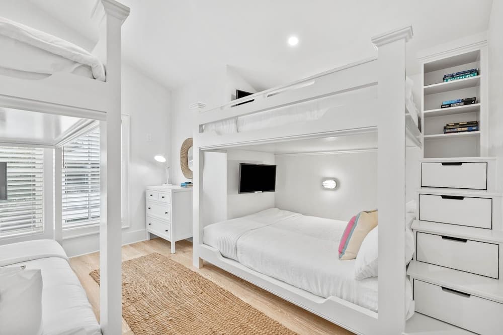 Seaside Home - Image 9