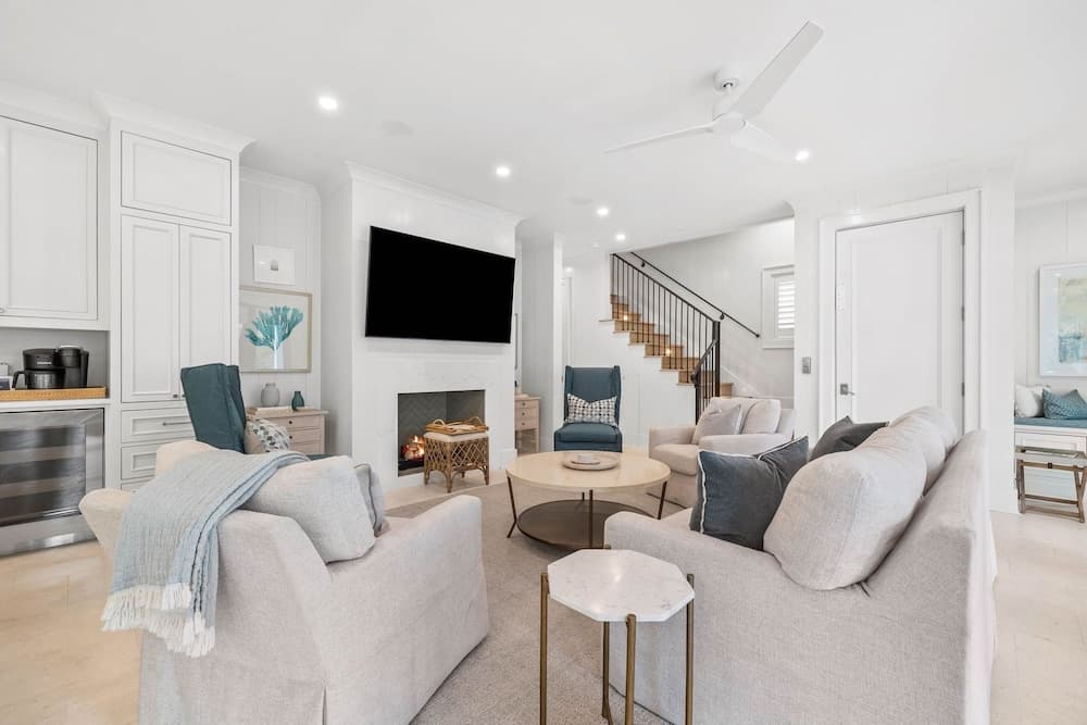 Seaside Home - Image 18