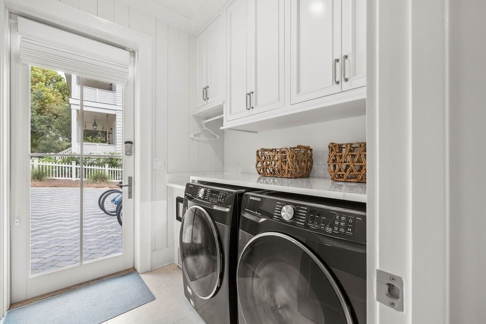 Seaside Home - Image 32