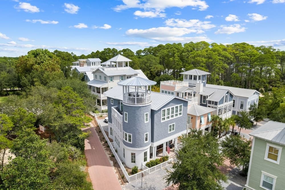 Seaside Home - Image 2