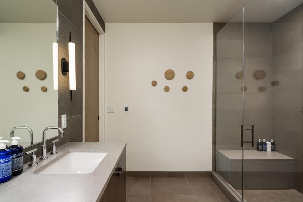 Rising Bull Home - Image 10