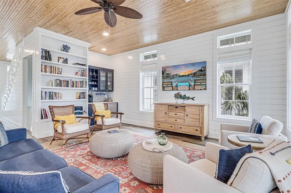 Nido En La Playa #322 - Image 2