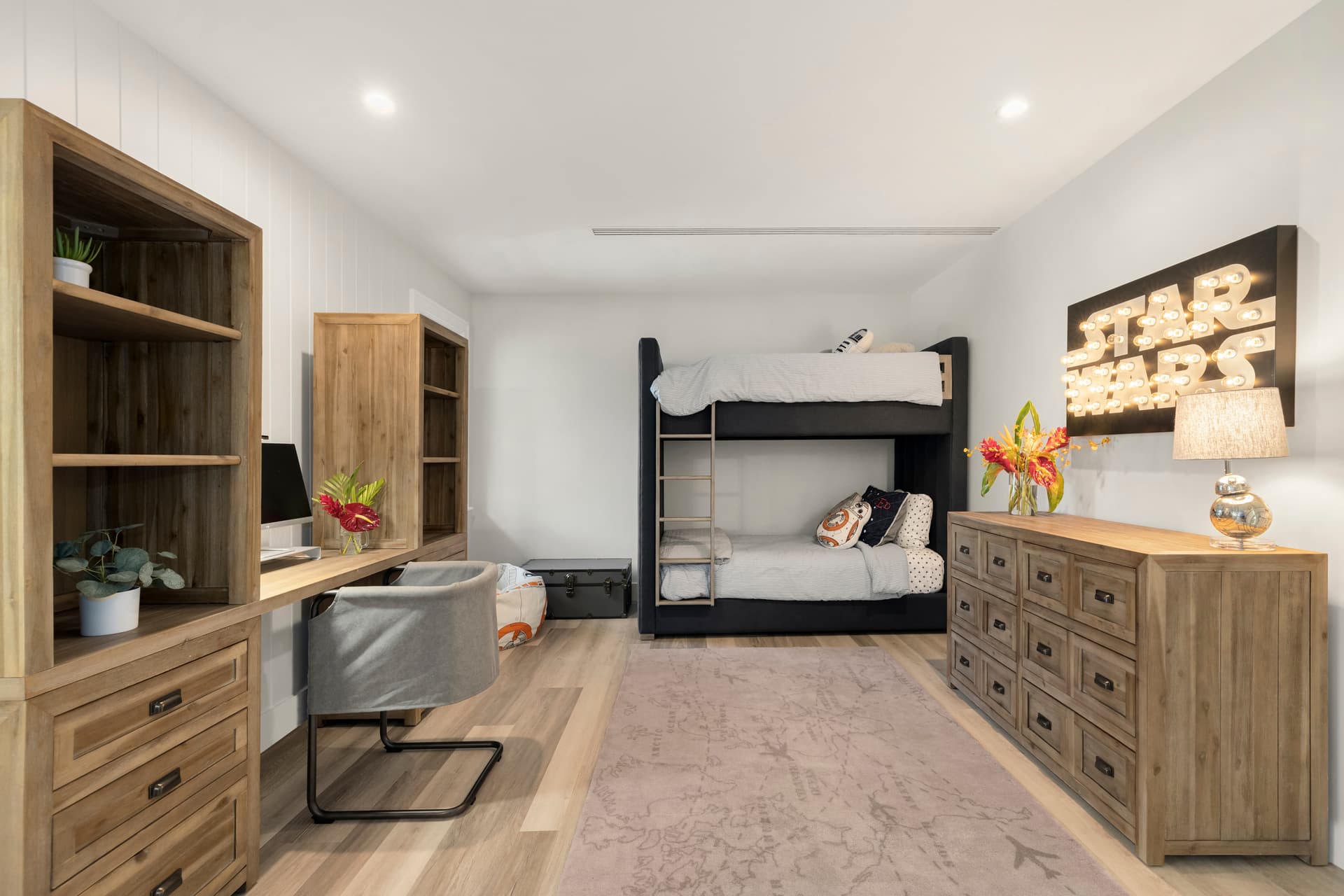 Niu Beach Estate - Image 22