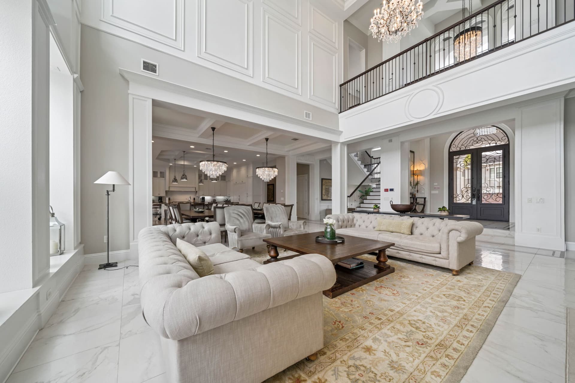 Legends Palace - Image 4