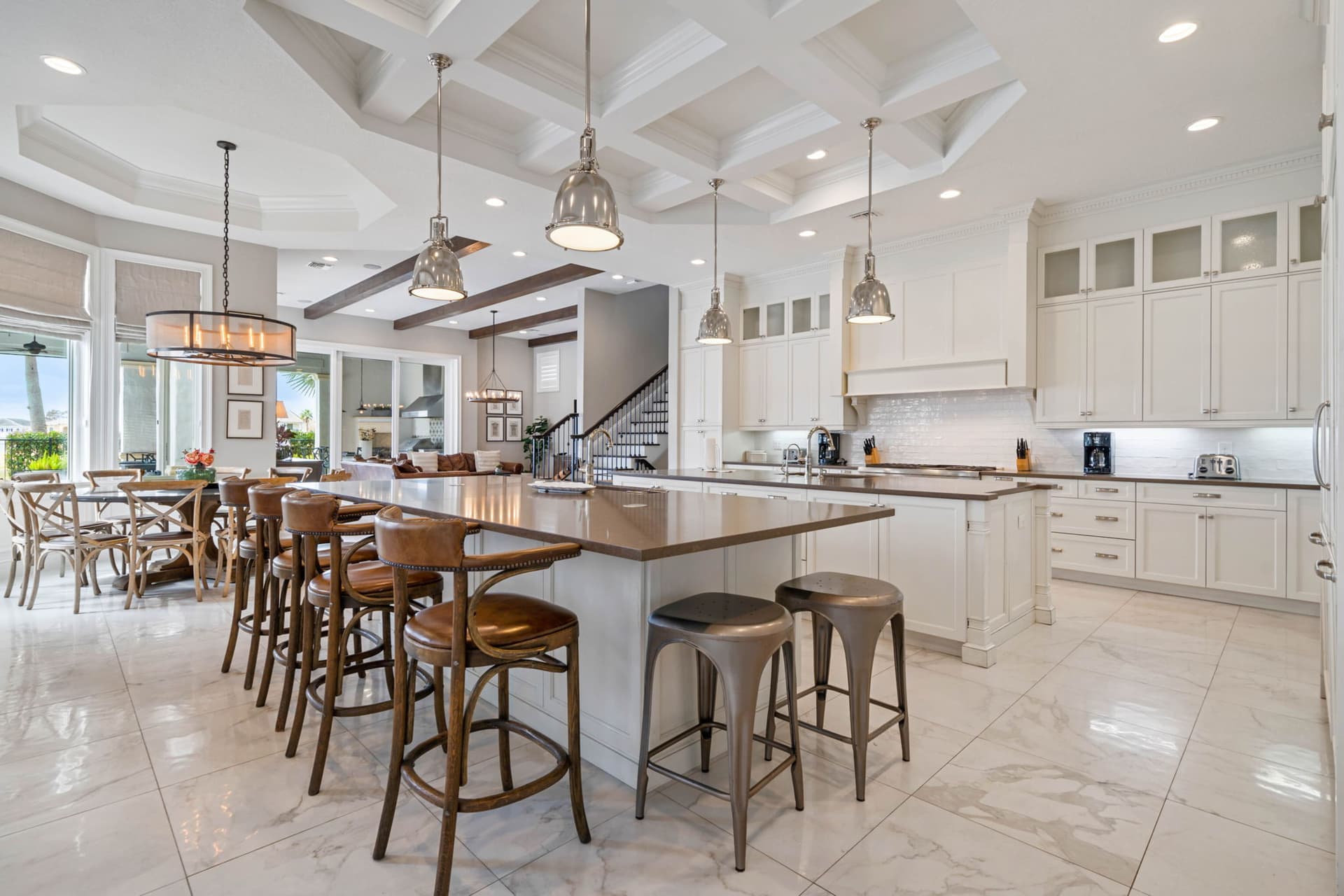 Legends Palace - Image 5