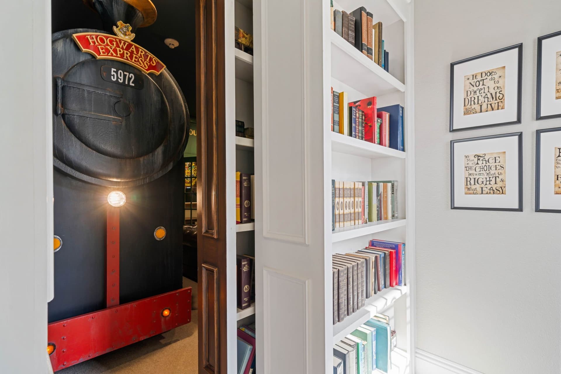 Legends Palace - Image 45