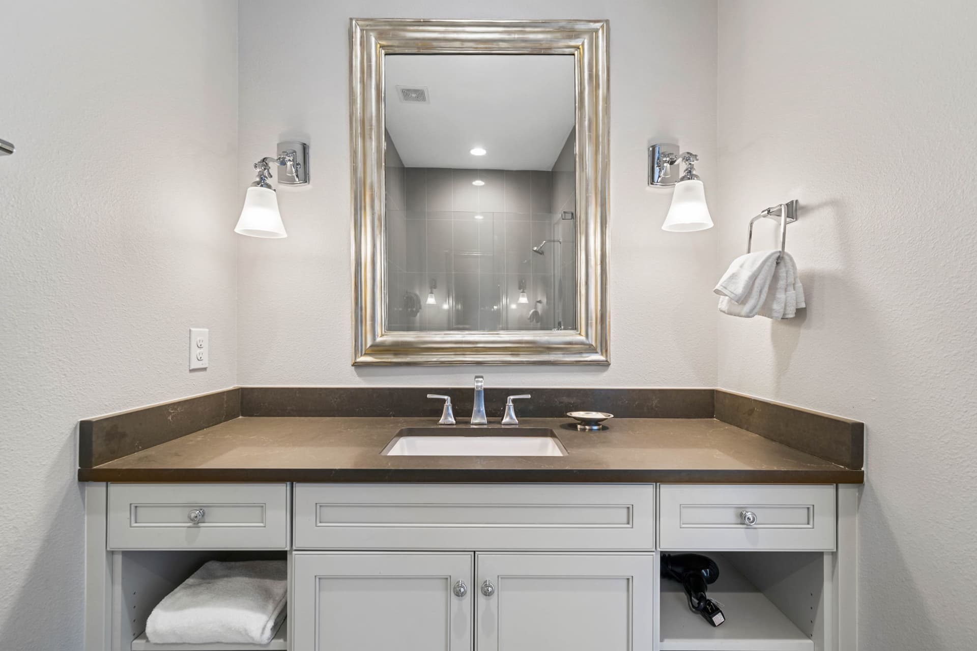 Legends Palace - Image 71