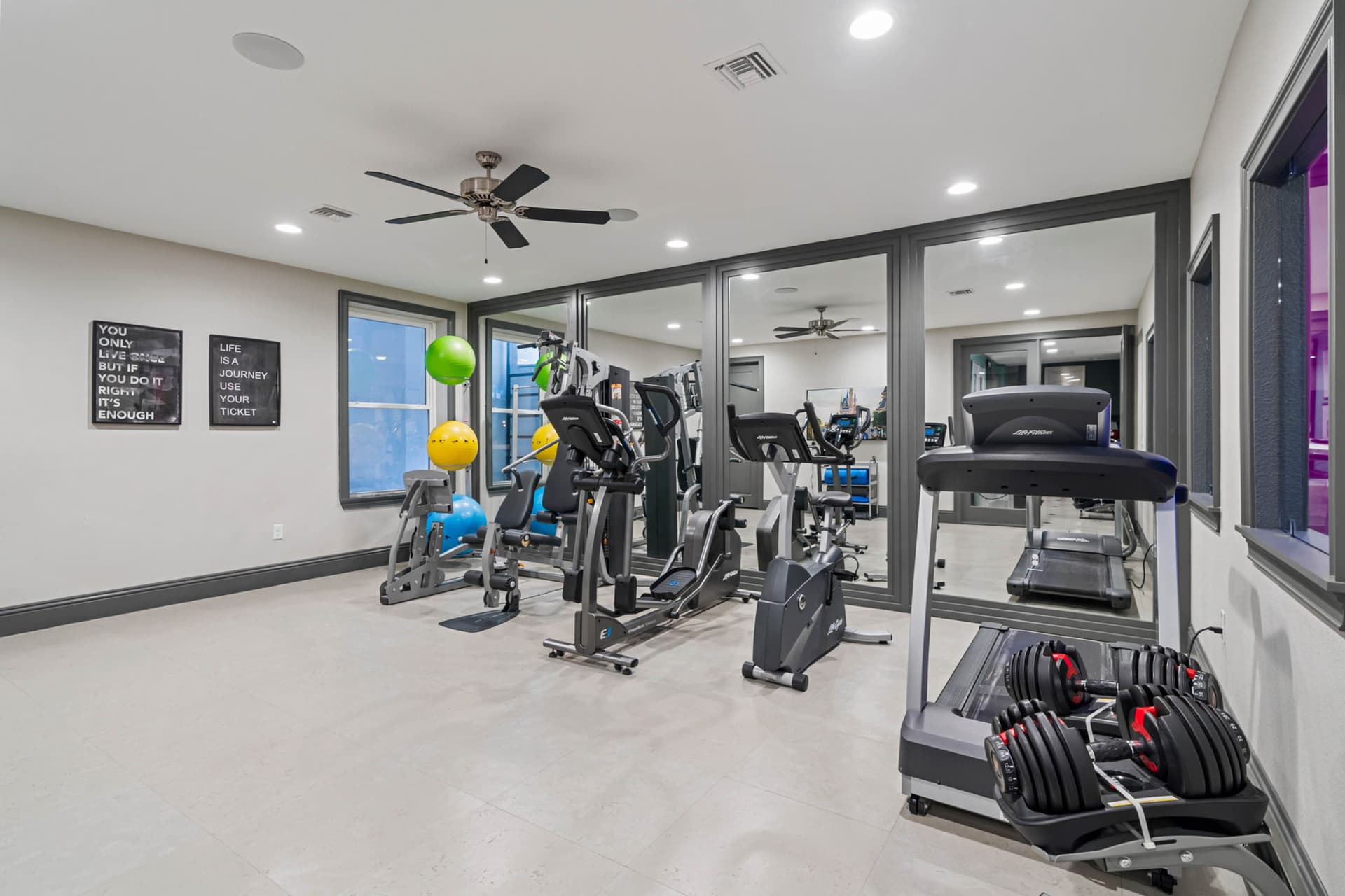 Legends Palace - Image 86